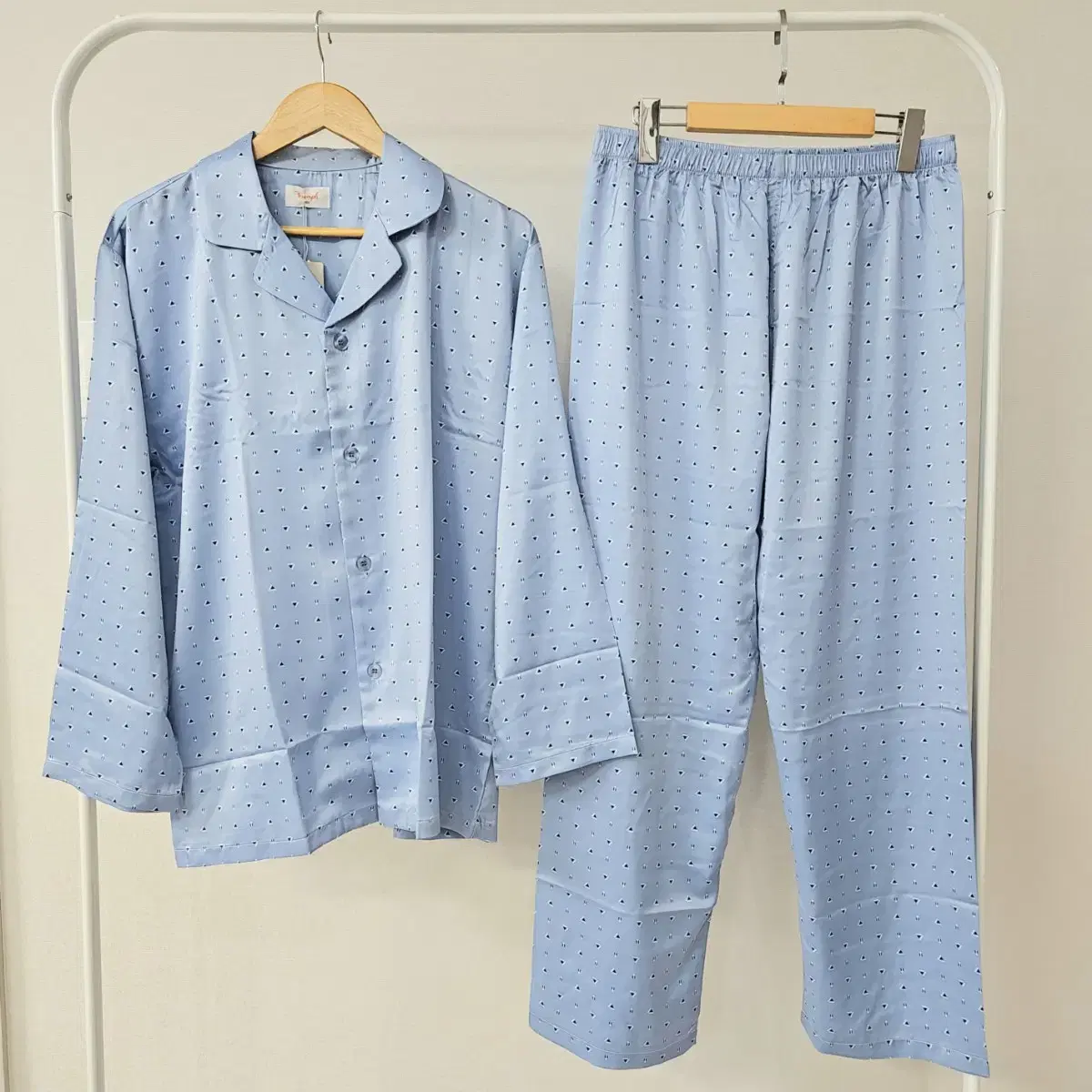 [New/Genuine] Triumph Pajama Set