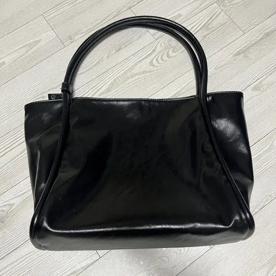 여밈 medium dapper bag (crinkle black)