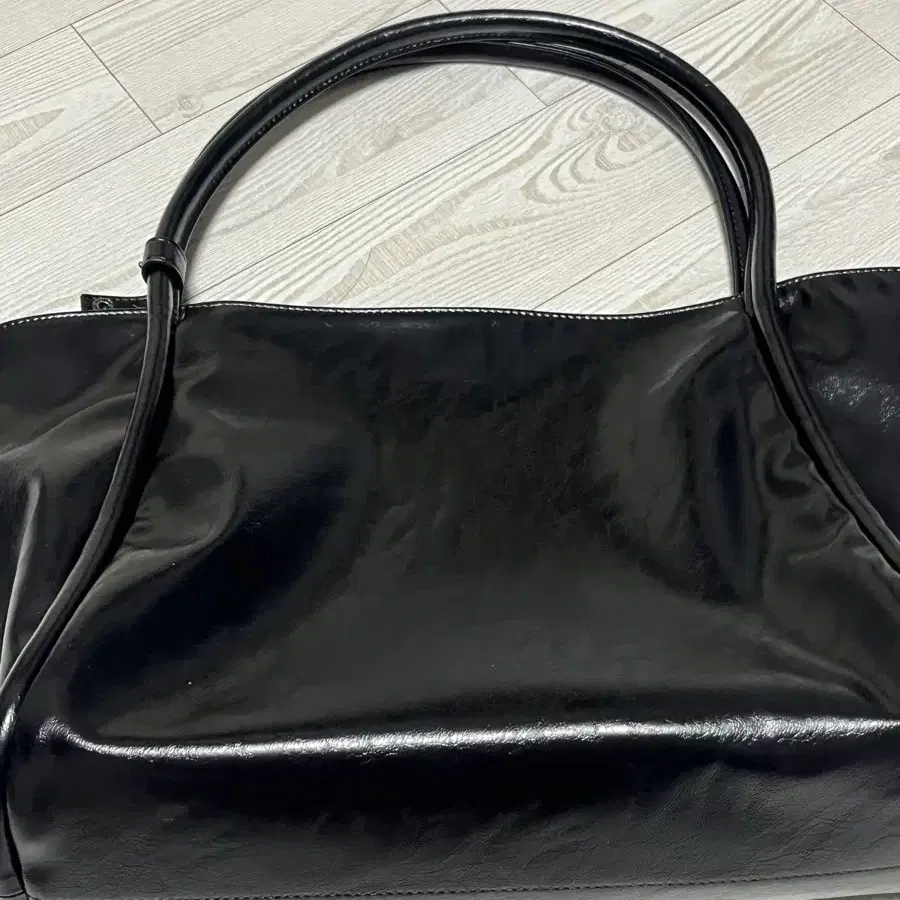 여밈 medium dapper bag (crinkle black)