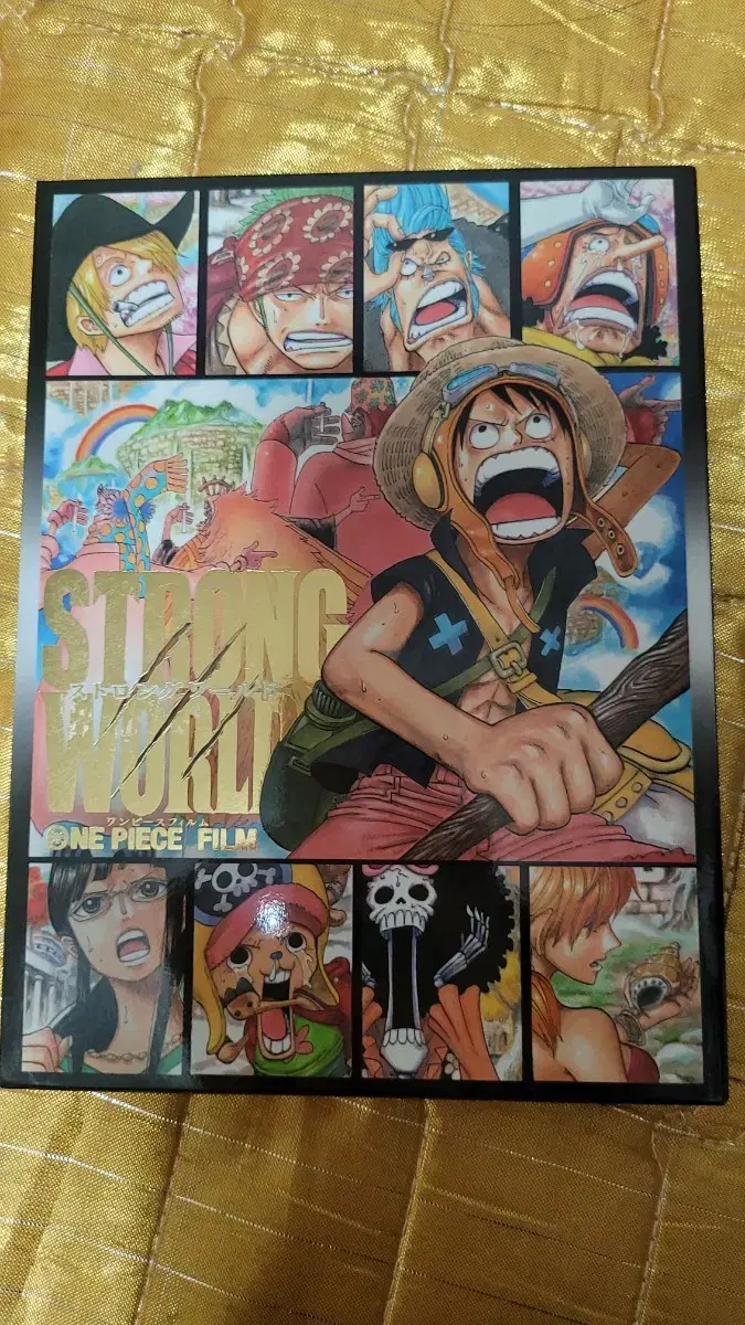 ONEPIECE Strong World Illustrations album Sells