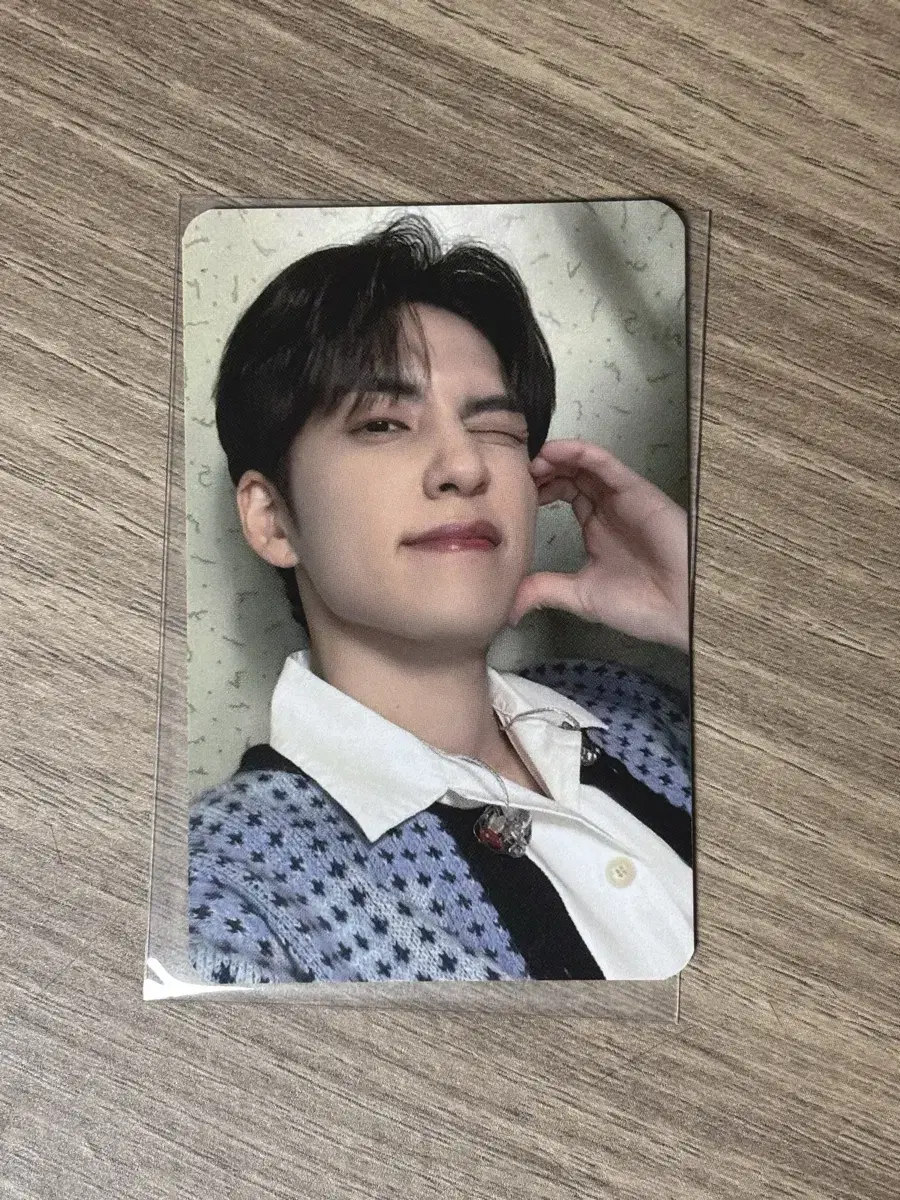 Day 6 original article everline photocard (Let's O)