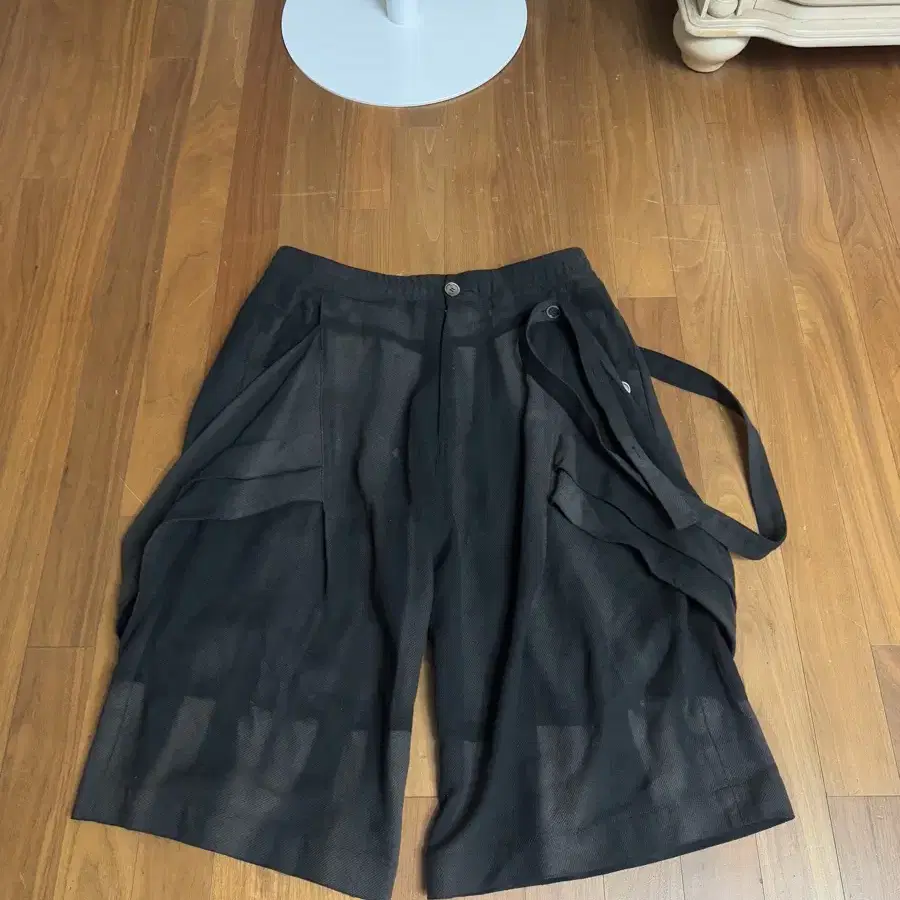 Jiyongkim 24ss half trousers black