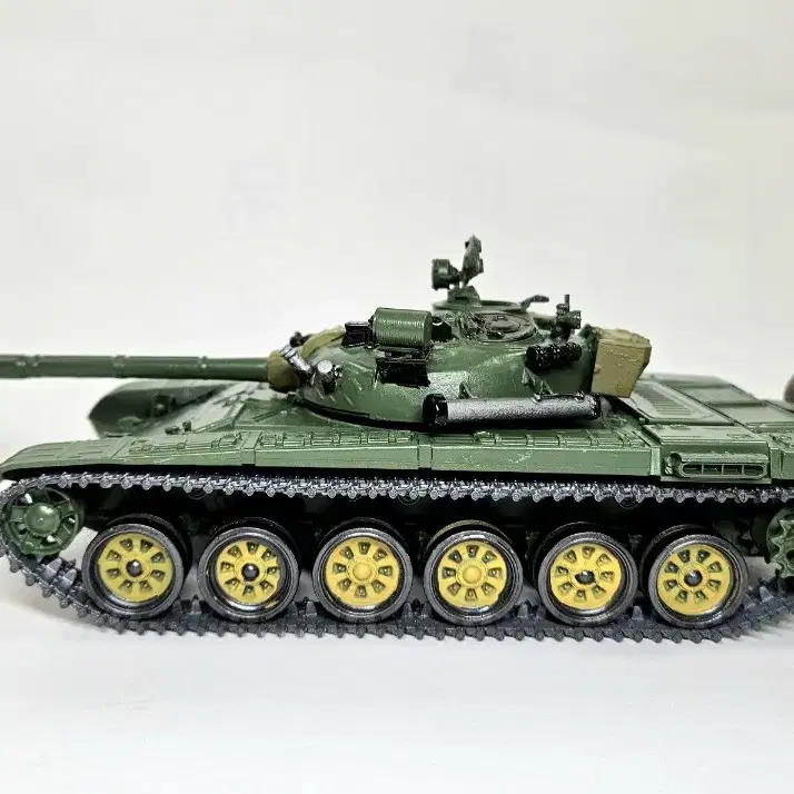 조립품 [타미야] 1/35 러시아 전차 T-72M1