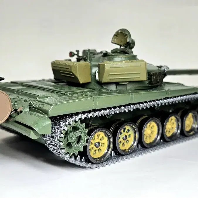 조립품 [타미야] 1/35 러시아 전차 T-72M1