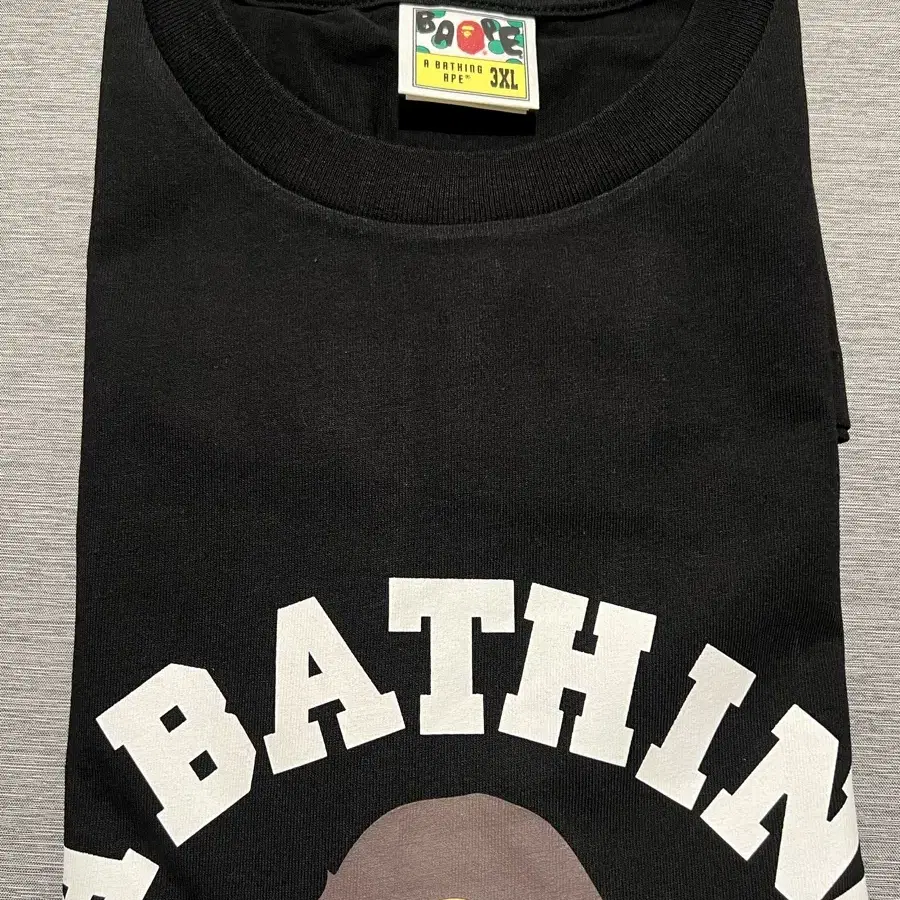 (새상품) 베이프 BAPE 컬리지 티셔츠 블랙 3XL