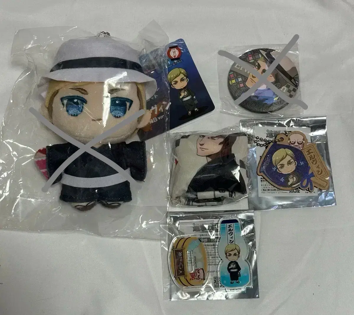 Attack on Titan popup store Elvin Set (doll badge pouch pre-order benefit)