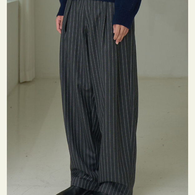 Waviness Belted Two Tuck Trousers 1 Size