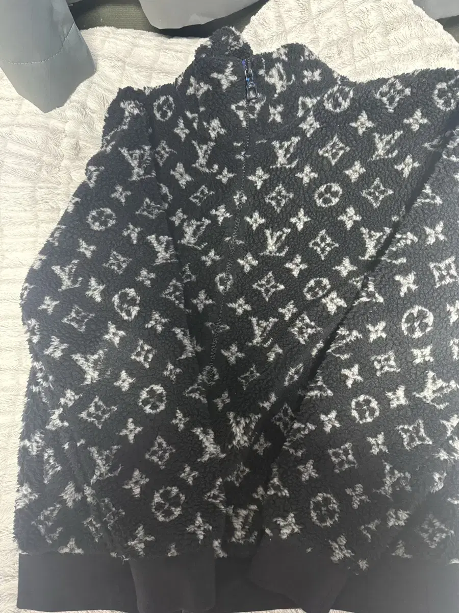 Department store genuine) Quick sale) Louis Vuitton Monogram Furisode Black