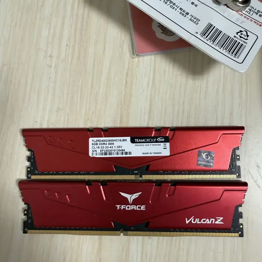 T-FORCE VULCANZ 8GB DDR4 3600 램 2개