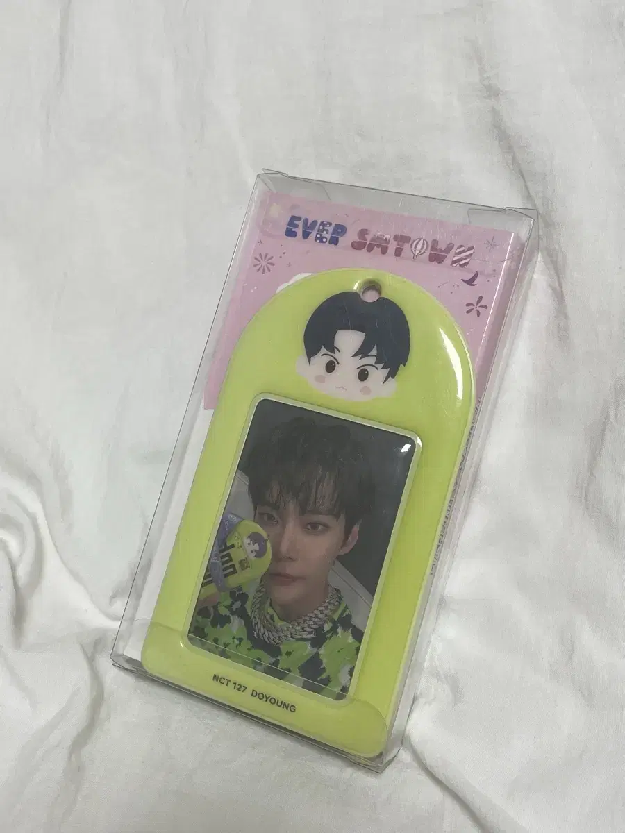 Everland doyoung photocard Holder Set