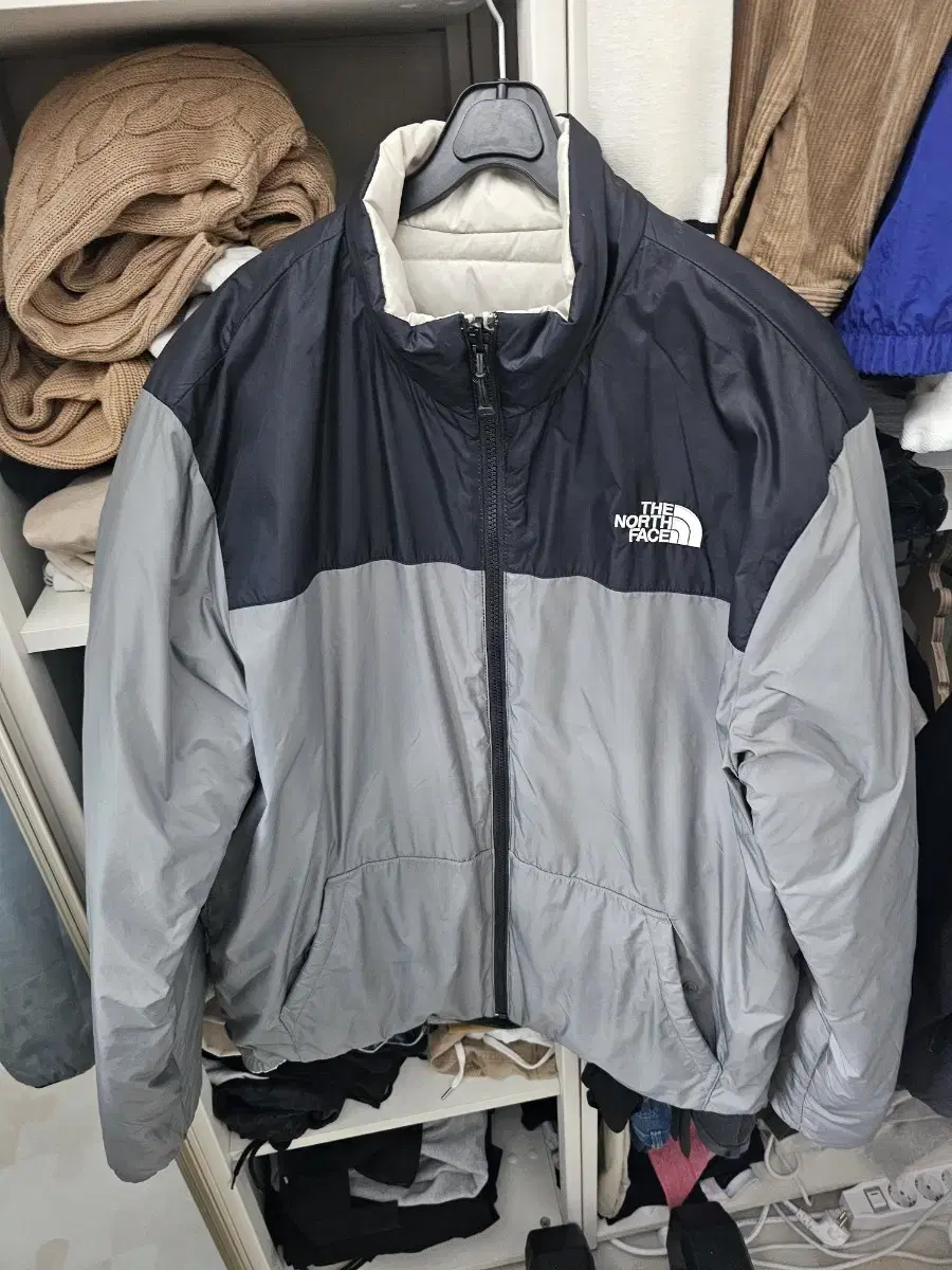 The North Face Reversible Knopsie XXL