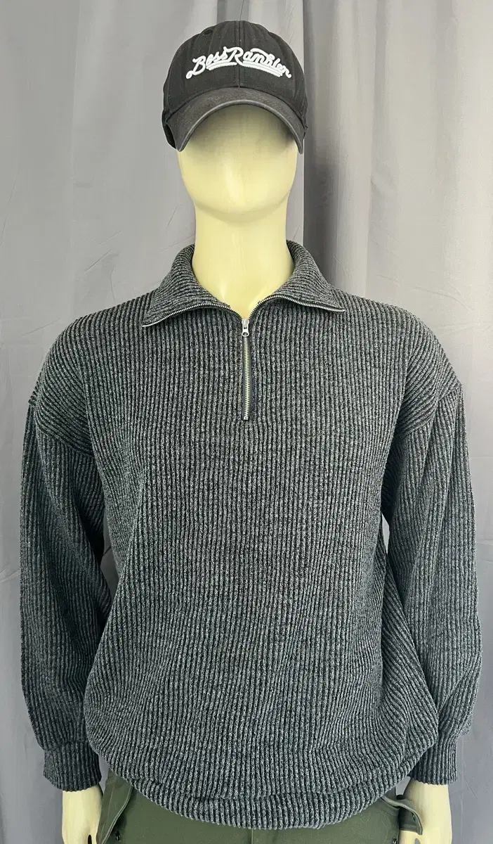 Lynnwood Men's gray knit sweater for Lynnwood