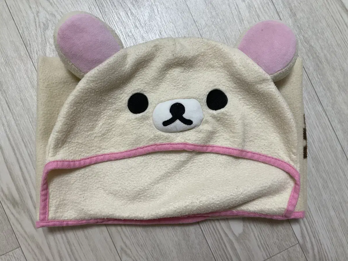 (last price reduced)Korirakkuma Hooded Cloak Blanket