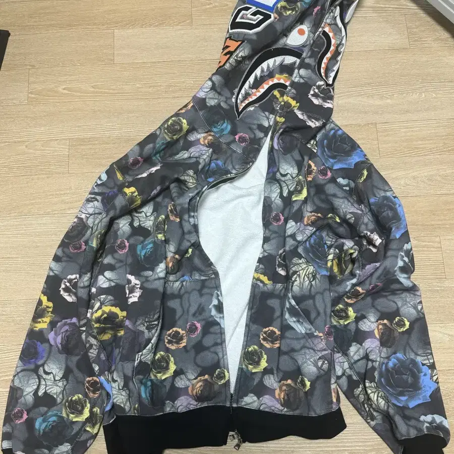 베이프 Floral Camo Shark Relaxed 후드집업 xl