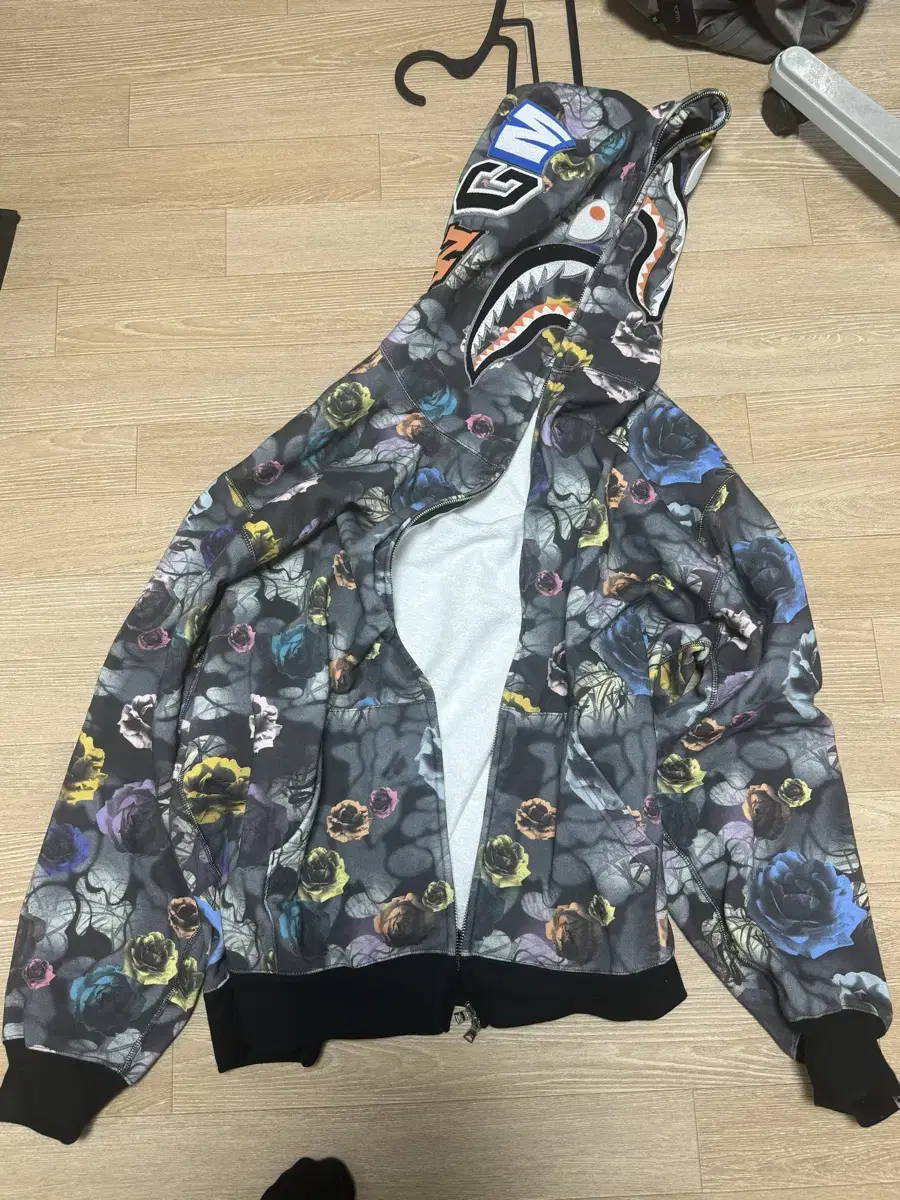 베이프 Floral Camo Shark Relaxed 후드집업 xl