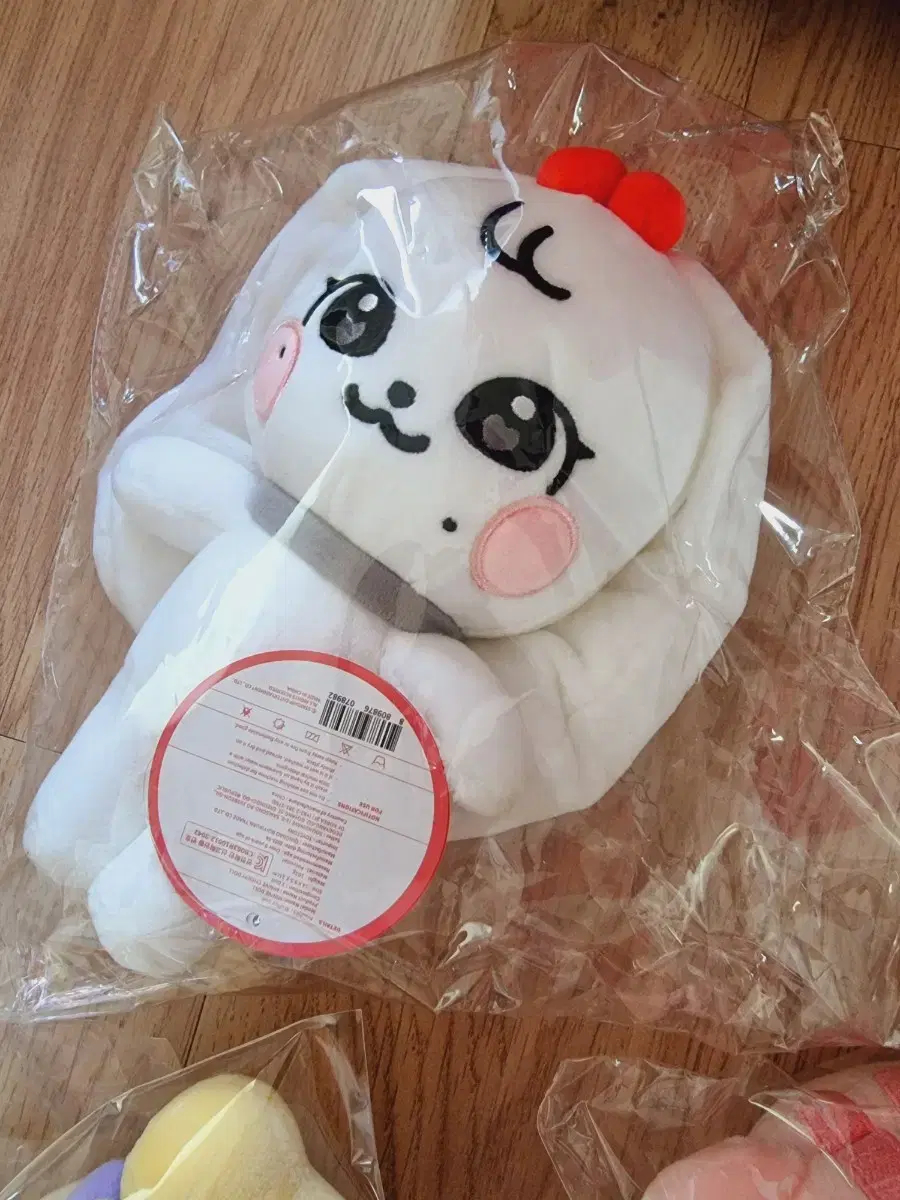 ive minive cherry naori irangi plush face doll minnie popup store