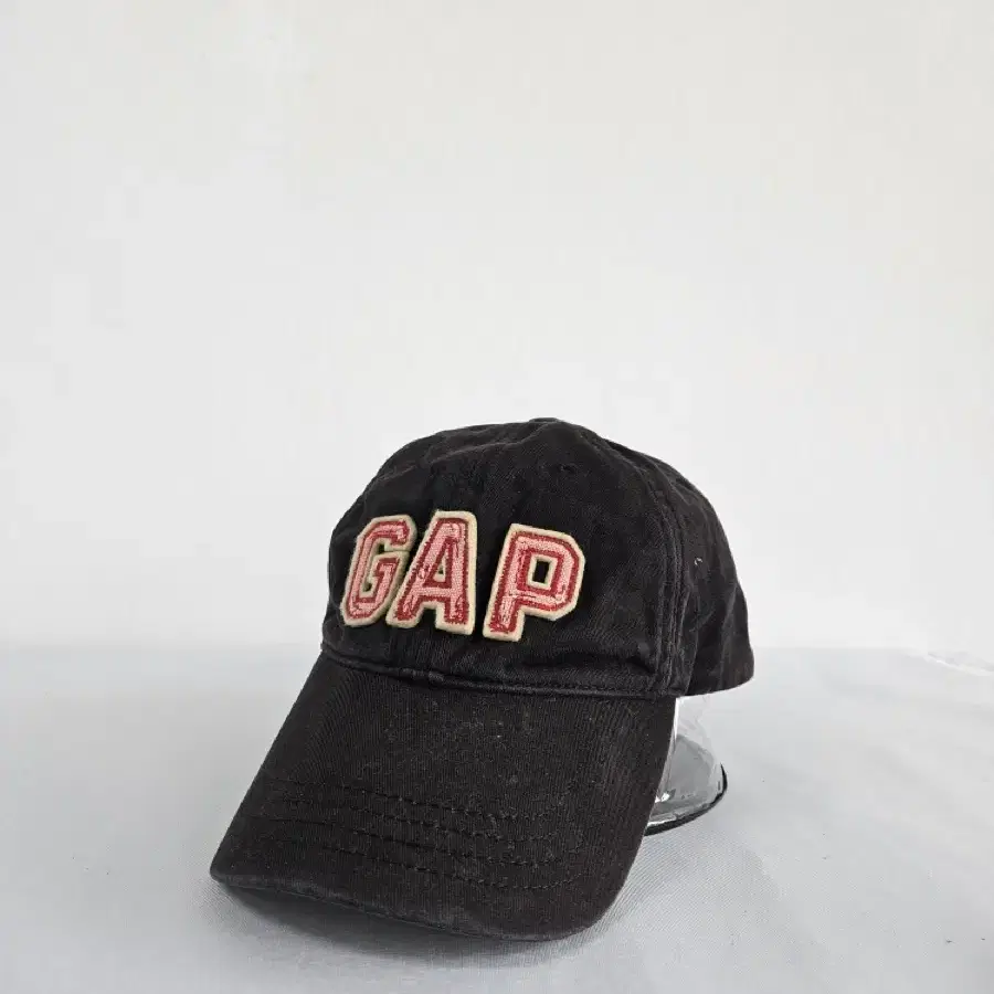 GAP 워싱 VTG 볼캡 모자