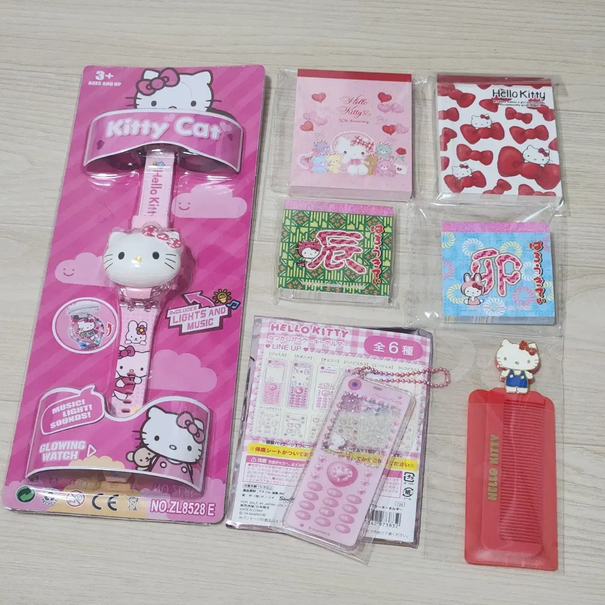 Kitty Hello Kitty Kitty Clock Memo Paper Mokme keyring KittyBit KittyRanbak KittyKittyClassic Memo Paper