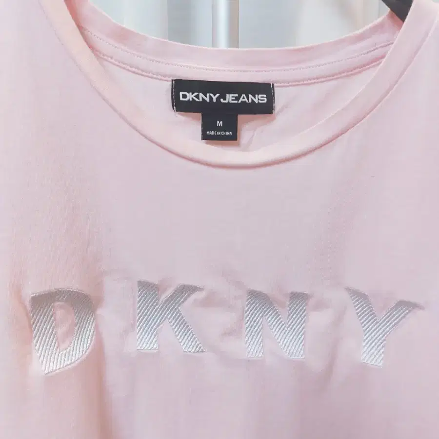 DKNY 여성 코튼 티셔츠 (M)