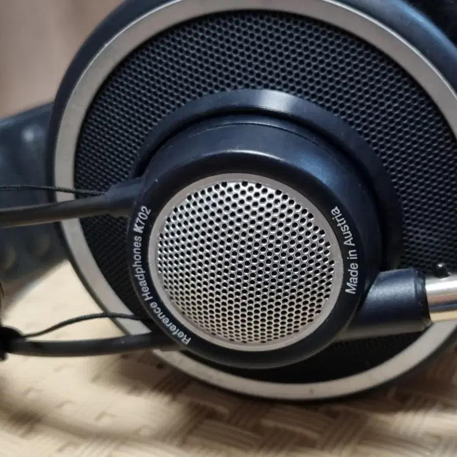 AKG 레퍼런스 오픈형 유선 헤드폰 K702