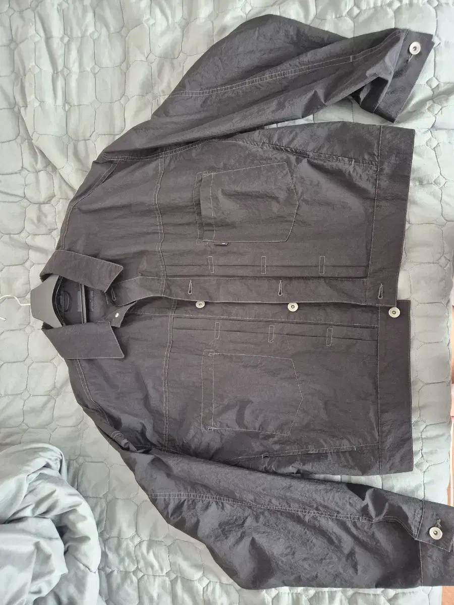 [1] Shape Tracker Jacket Black