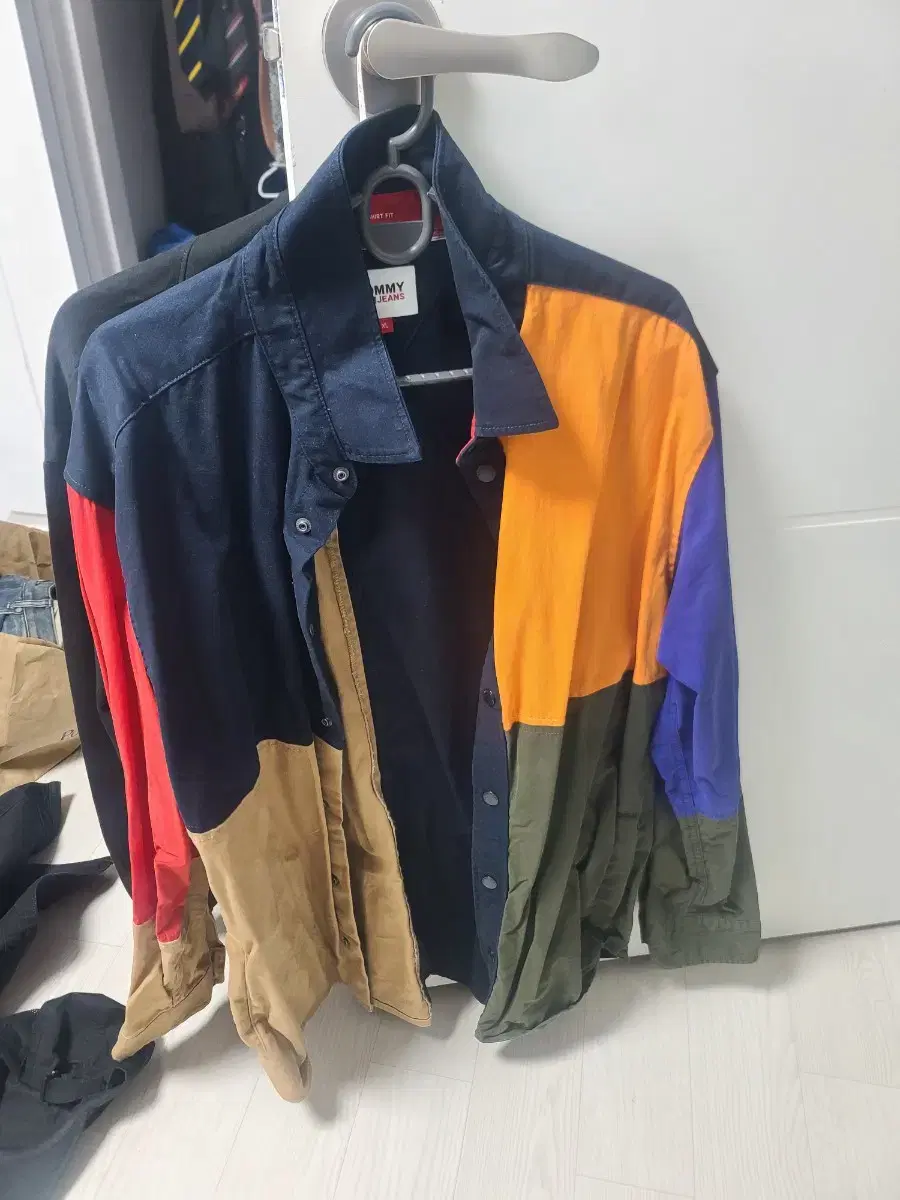 Tommy Jins shirt type jacket XL condition A sells.