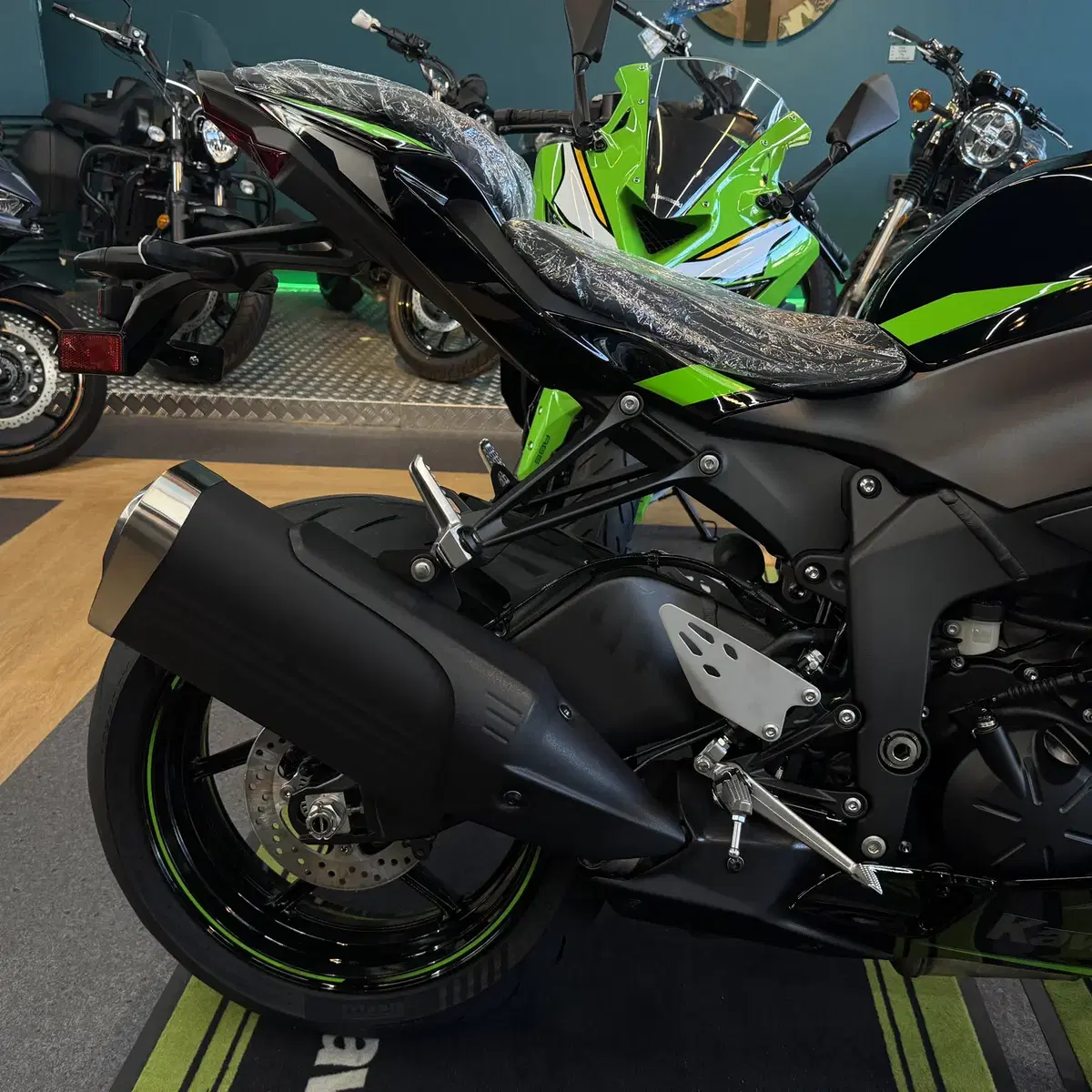 25년식 가와사키 ZX-6R 신차 판매