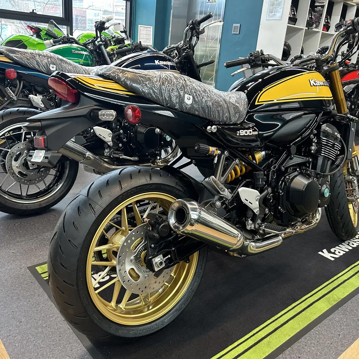 24년식 가와사키 Z900RS SE 신차 판매