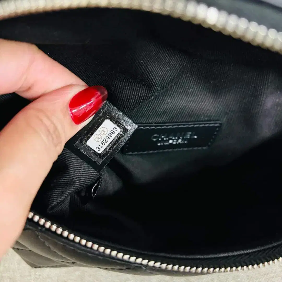 CHANEL Pre-Owned 다이아몬드 퀼팅 가죽 벨트 백