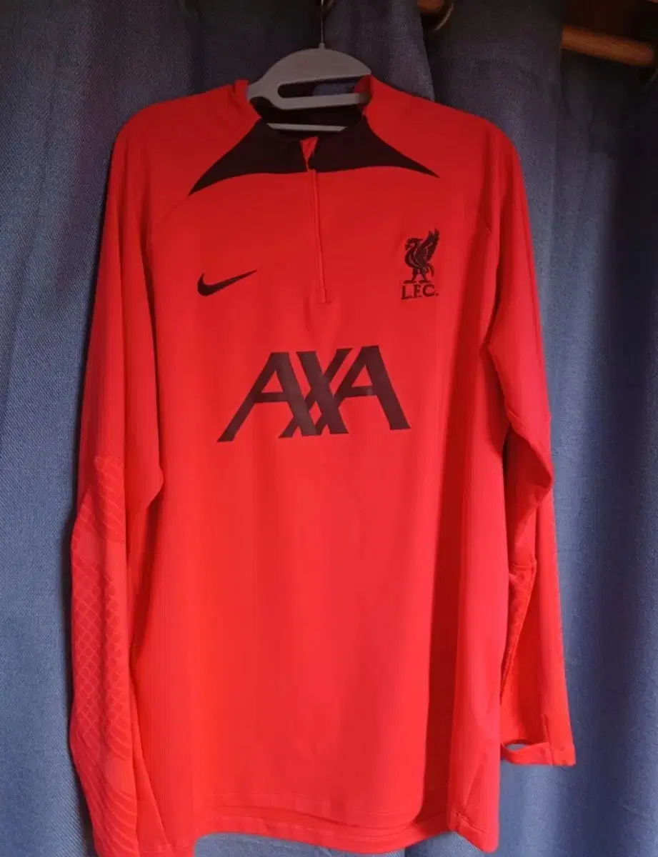 Liverpool training uniform