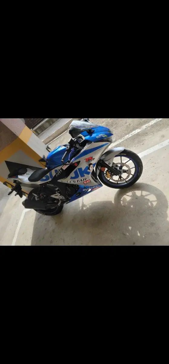 gsxr125오토바이(요시무라 정품풀배기)팝니다340->300 마지막떨이