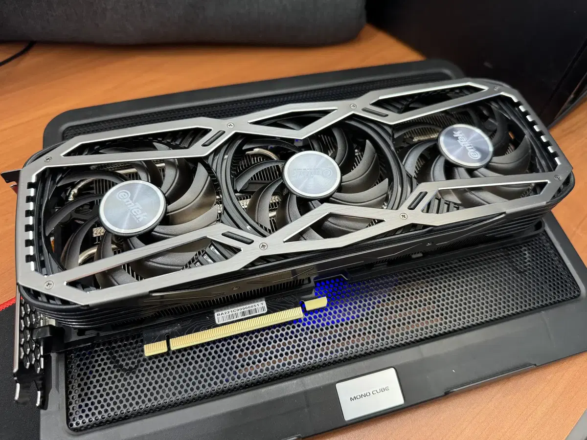 이엠텍 RTX 3080TI 블랙몬스터 (AS 있음)