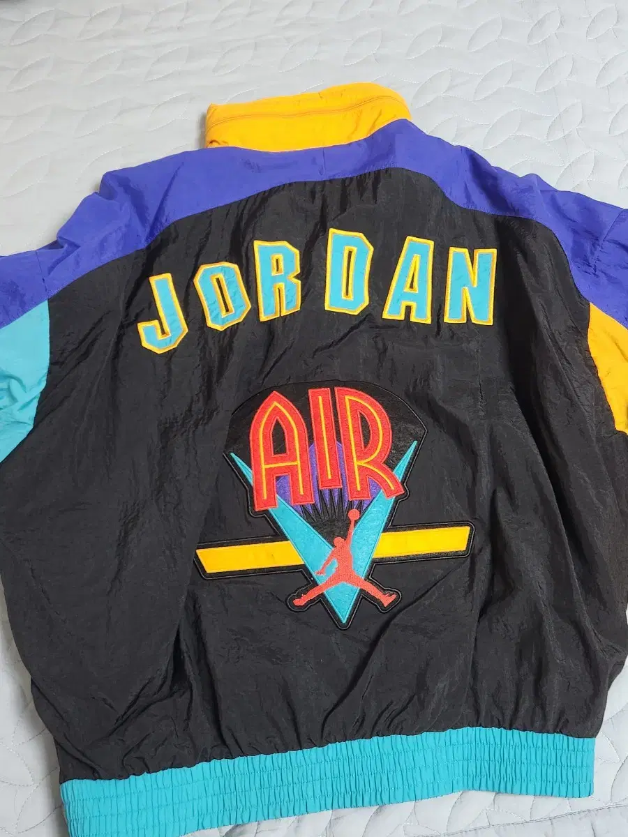 (L) Jordan Legacy Flight Nostalgia AJ9 Jacket