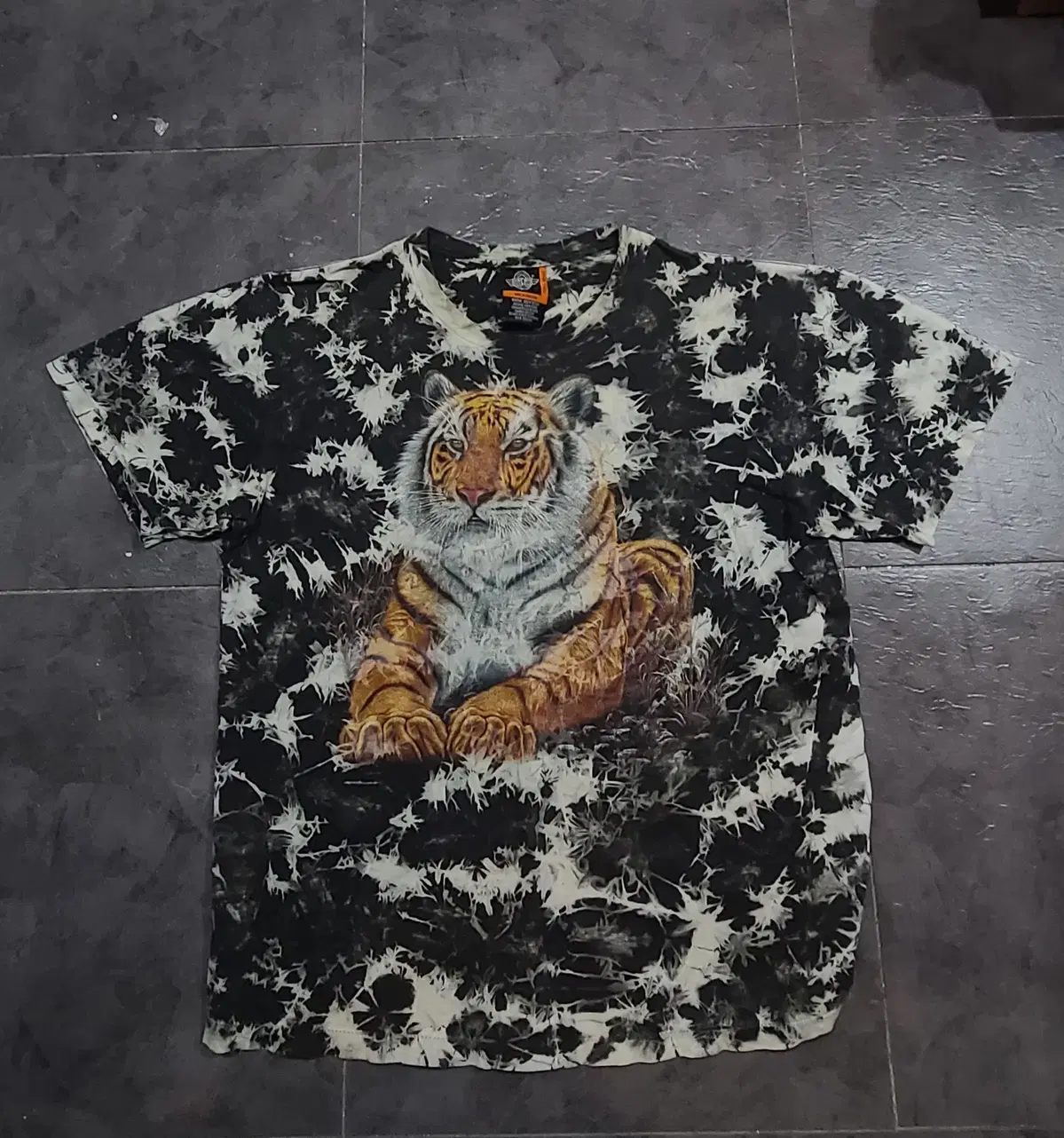 Tiger T-shirt