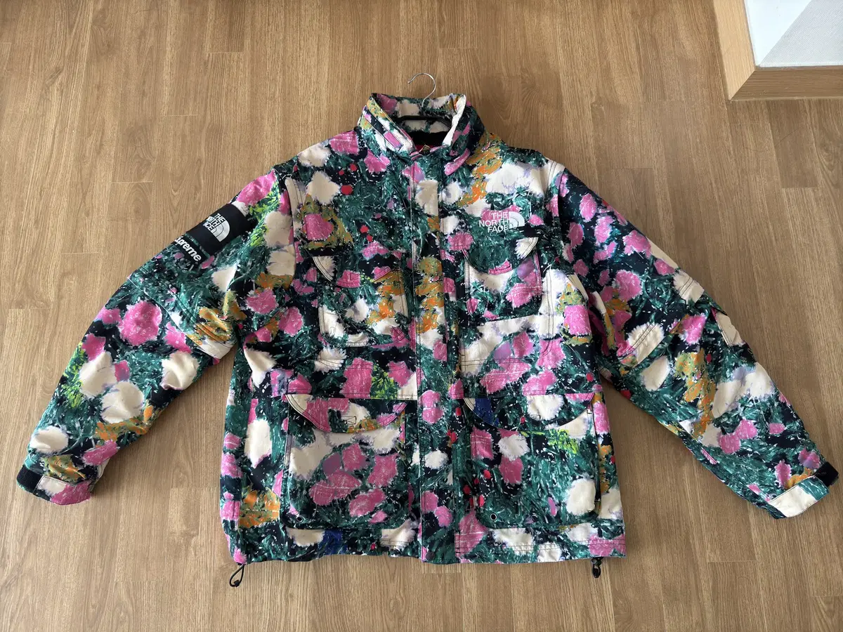 [XL] Supreme The North Face Tracking Convertible Jacket Flower