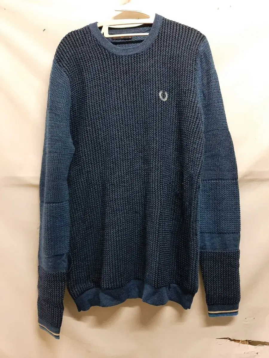 (L) Fred Perry Woolknit