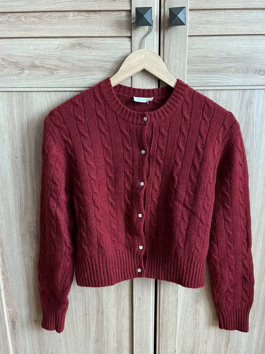 Ounce Vegetable Wool Cable Crop Cardigan