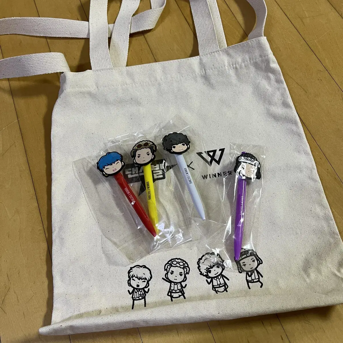 Winner WINNER Danceville Collaboration Ballpoint Eco Bag