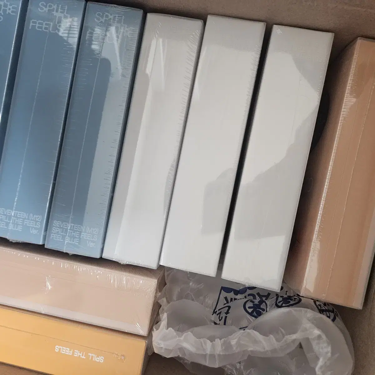 (1 white left) seventeen spill the feels unsealed album wts