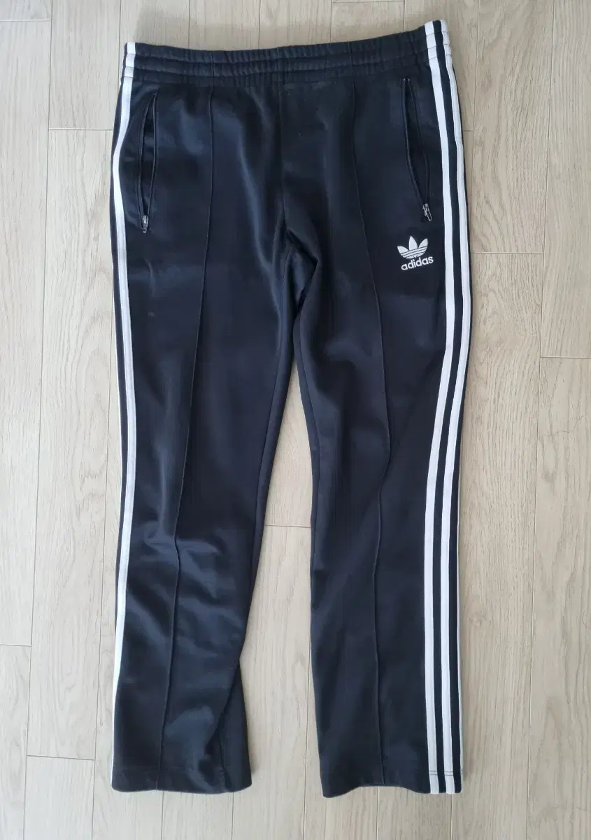 Adidas Europa Pants L43690