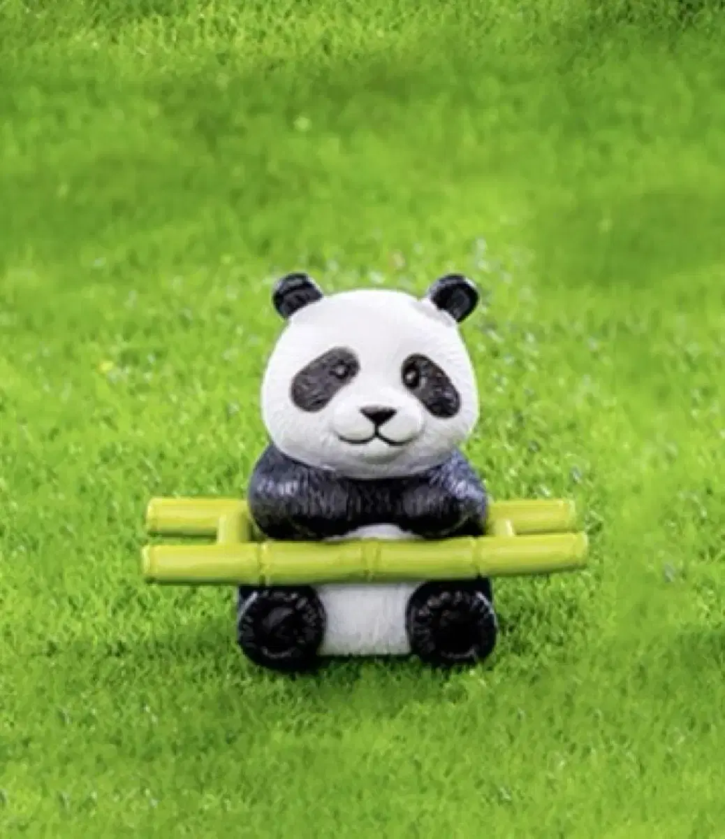 New)Bamboo Panda Figure