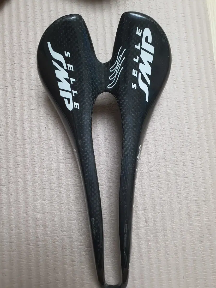 SELLE SMP 풀카본 안장 급처합니다