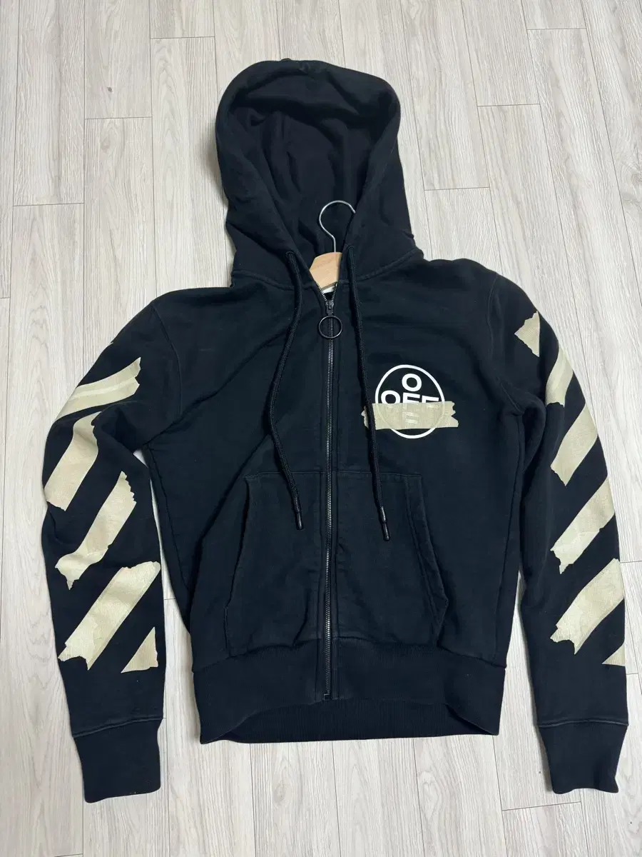 Off-white tape hoodieZip-up 21SSize XS