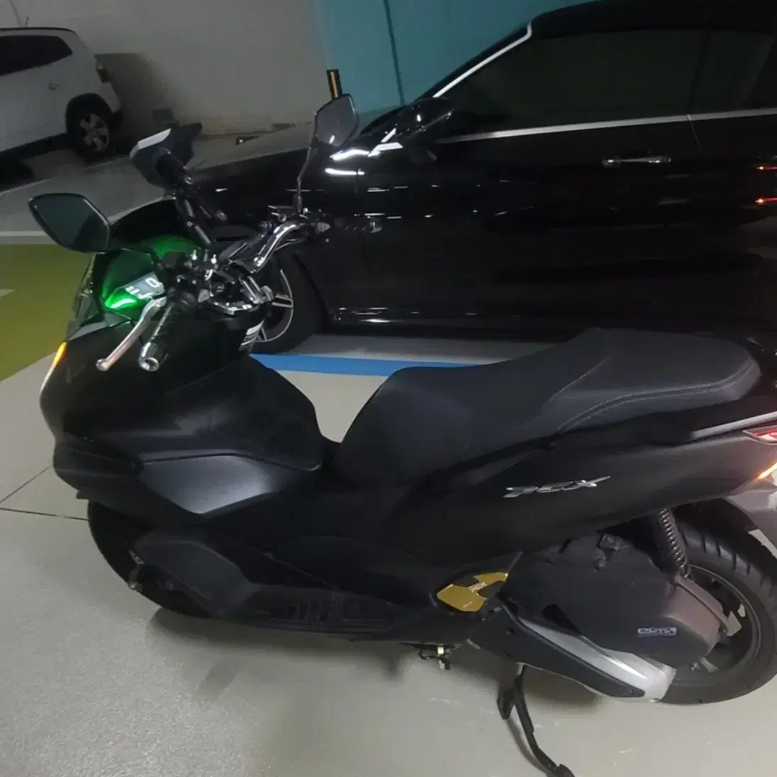 (부산) pcx 피씨엑스 abs 6천킬로 팝니다. nmax