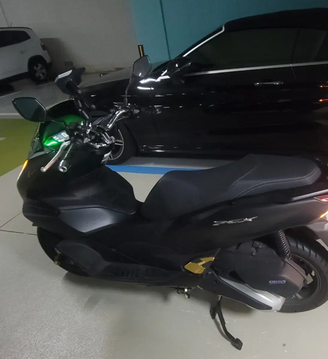 (부산) pcx 피씨엑스 abs 6천킬로 팝니다. nmax