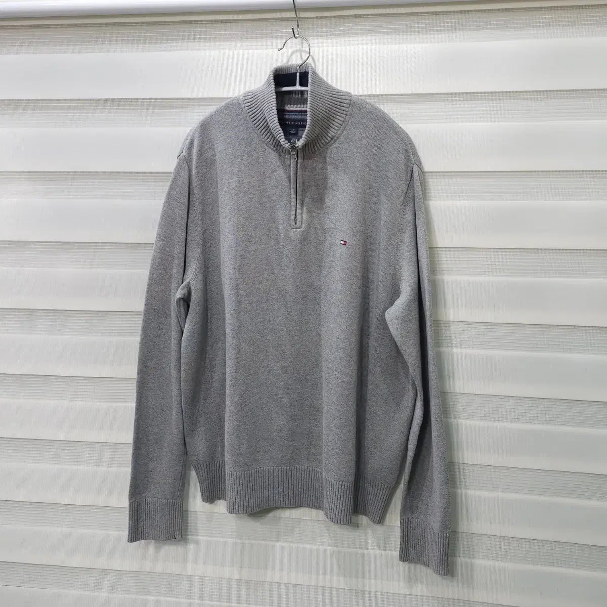 Tommy Hilfiger Half-Zip Up Knit- L