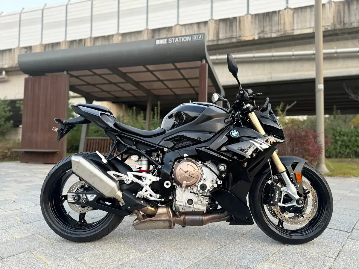 bmw s1000r 2023년 스마트키 모델 판매 합니다.