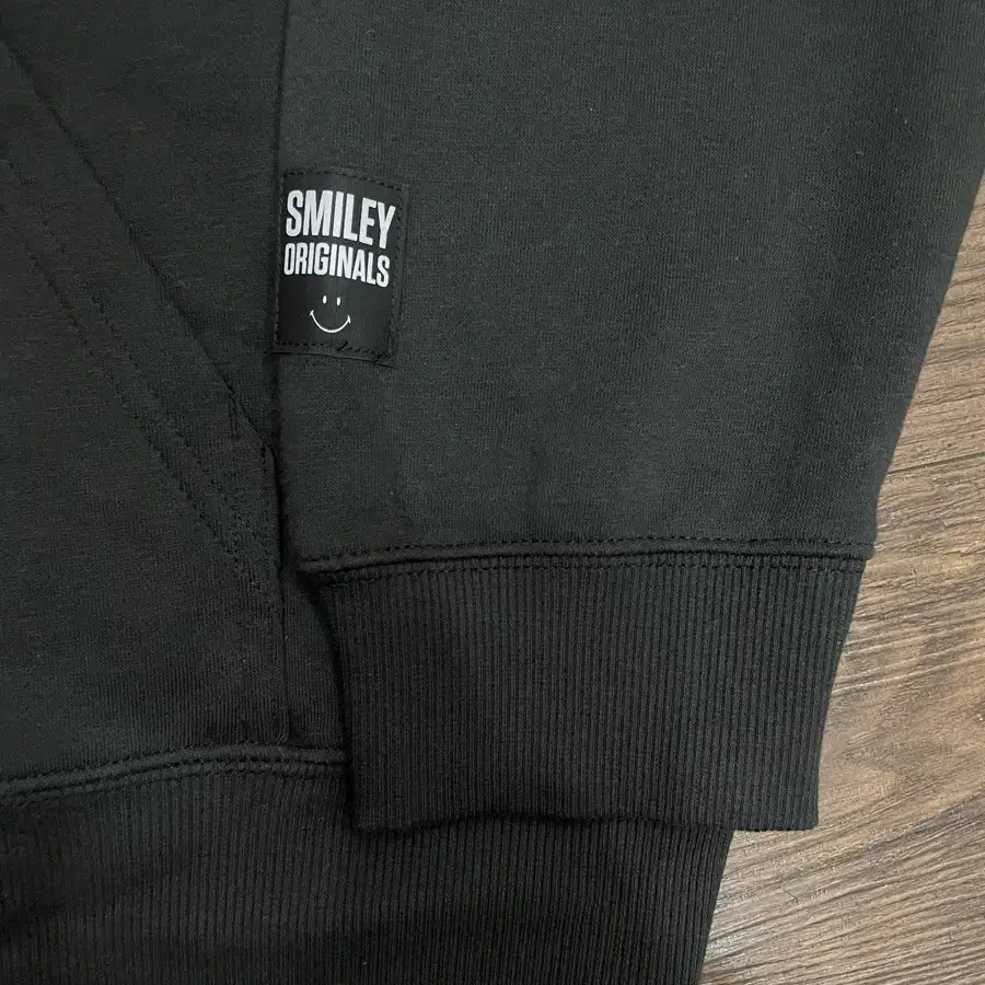 SMILEY x H&M 한정판 콜라보 블랙 기모 후드티 남녀공용