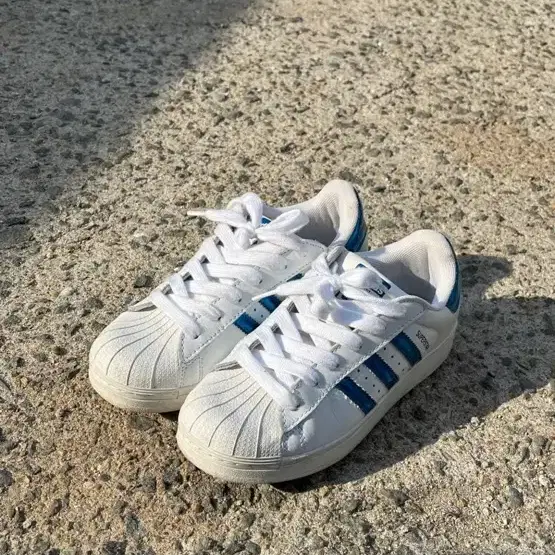 아디다스 유광 삼선 슈퍼스타 230 Adidas