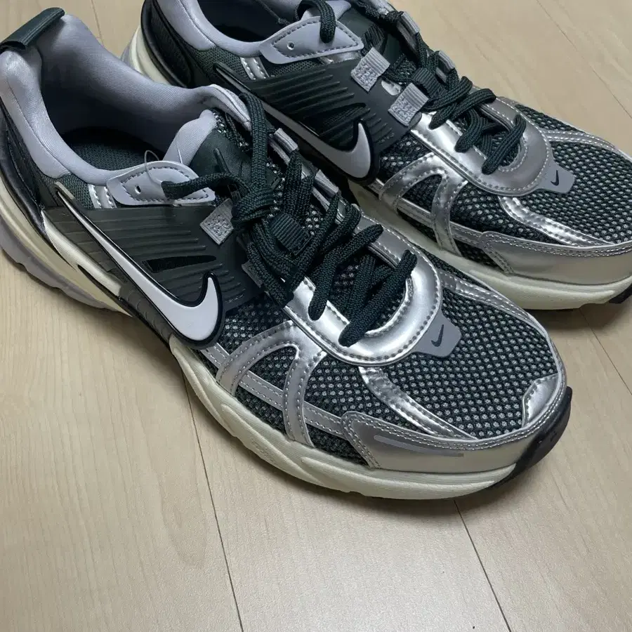 NIKE V2K RUN 나이키 V2K 런 빈티지 그린 260mm